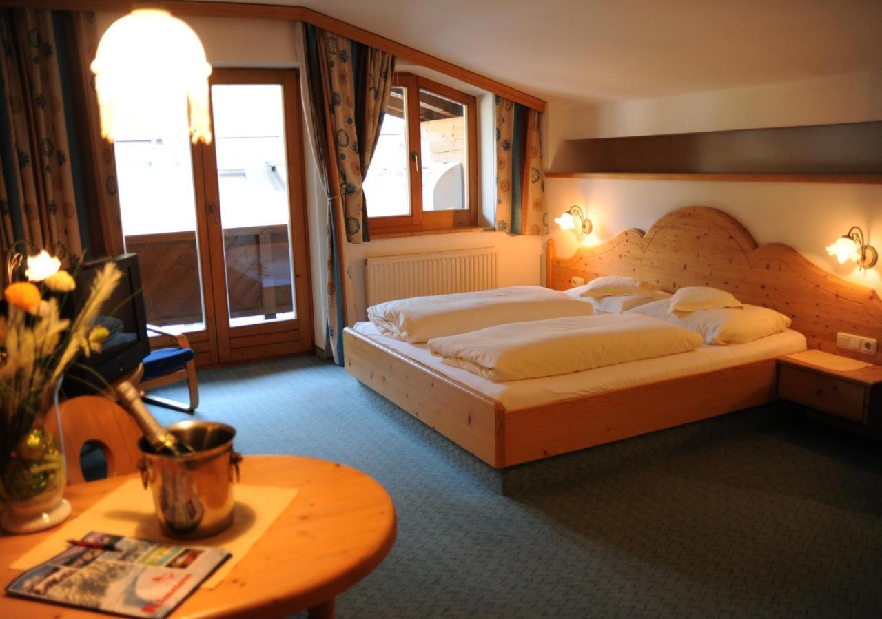 Sport Und Familienhotel Klausen 티롤 키르흐베르크 외부 사진