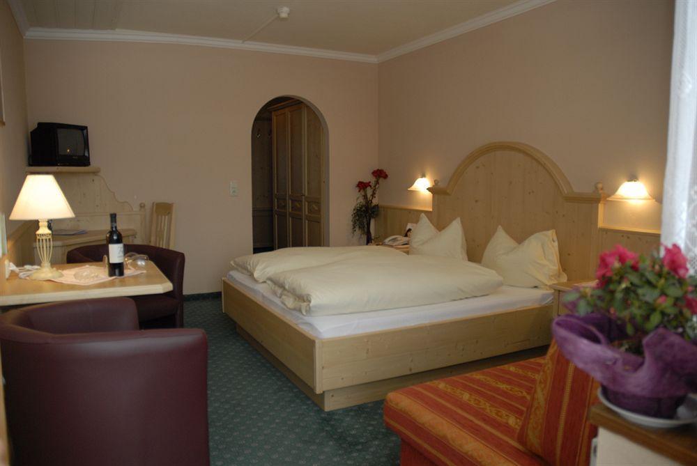 Sport Und Familienhotel Klausen 티롤 키르흐베르크 객실 사진