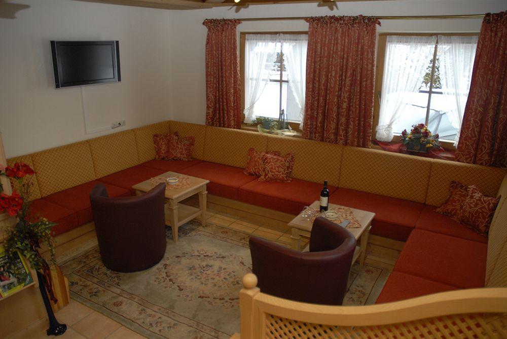 Sport Und Familienhotel Klausen 티롤 키르흐베르크 외부 사진