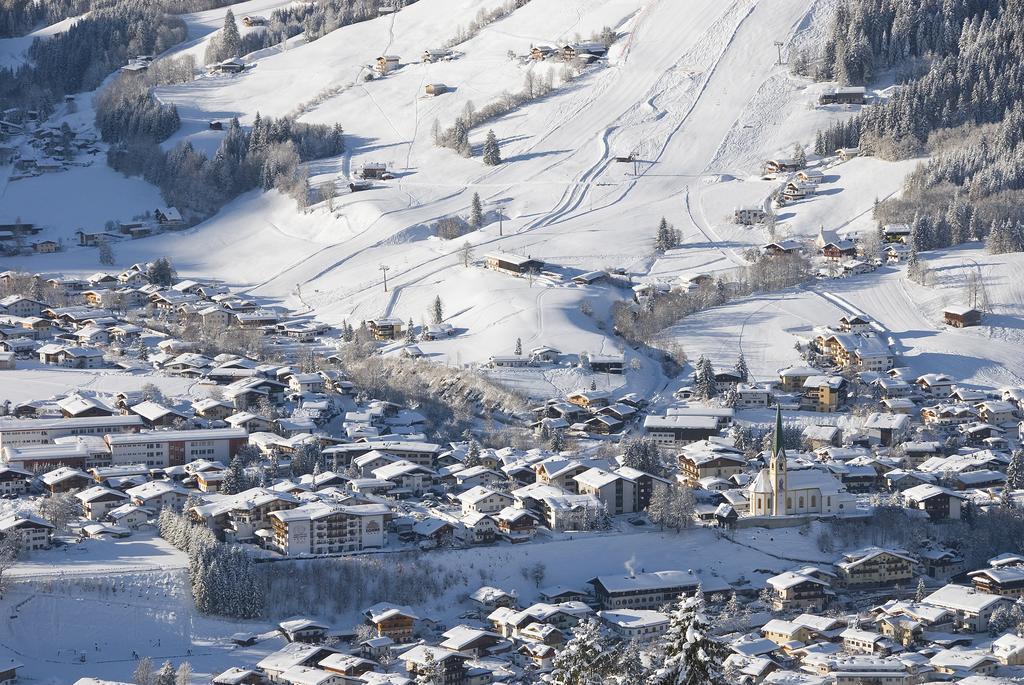 Sport Und Familienhotel Klausen 티롤 키르흐베르크 외부 사진